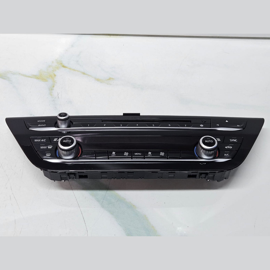 2017-18 BMW 540i G30 G31 Front Dash AC Heater Climate Control Unit Panel 6834429 OEM USED