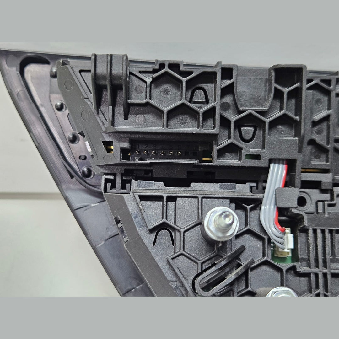 2017-18 BMW 540i G30 G31 Front Dash AC Heater Climate Control Unit Panel 6834429 OEM USED