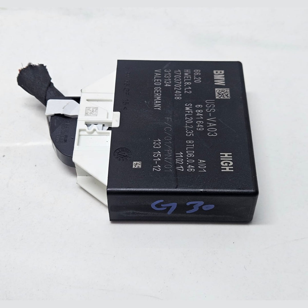 2017-2019 BMW 530i G30 G31 G11 G12 Park Assistant Control Module 6841649 OEM USED