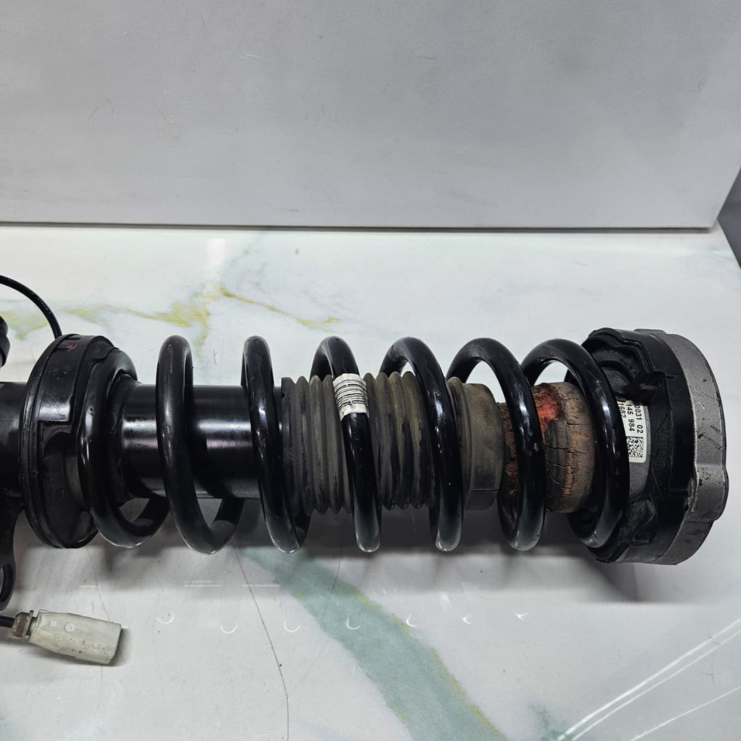 OEM BMW 7 Series F01 F02 F03 F04 Front Left Strut Assembly RWD 6863147