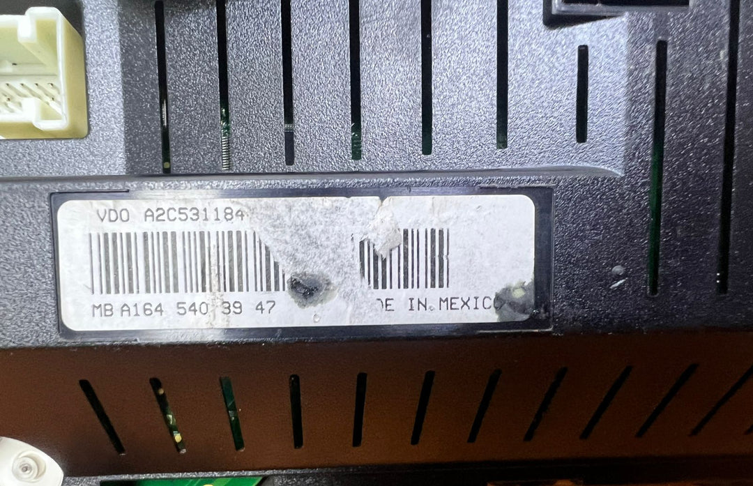 Mercedes-Benz ML-Class Speedometer Instrument Cluster A1645403947 W164 ML GL OEM