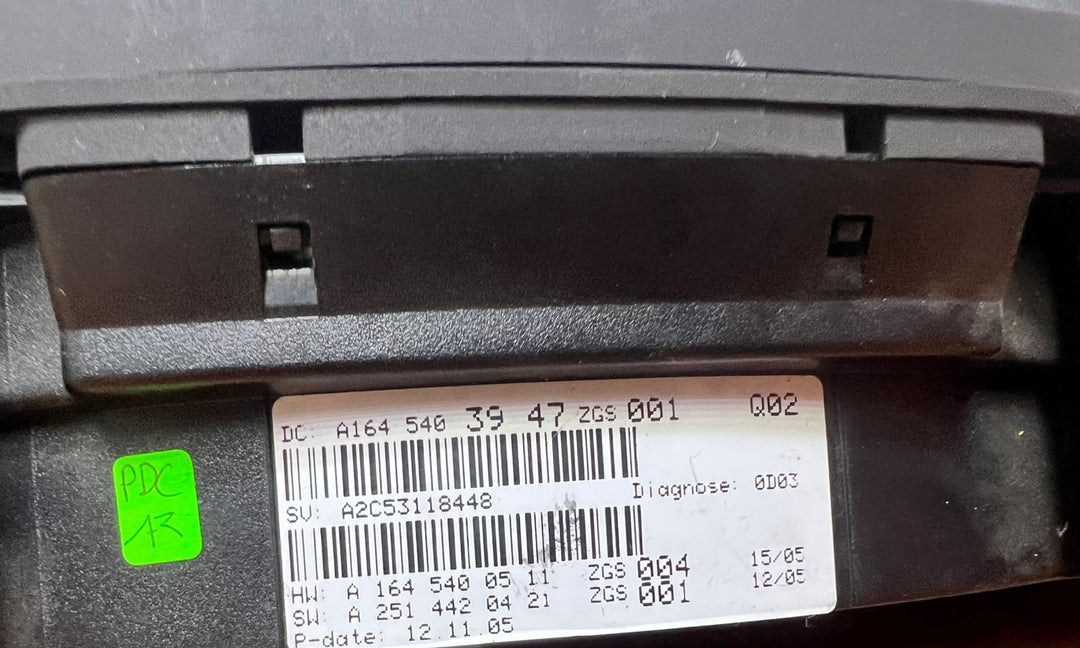 Mercedes-Benz ML-Class Speedometer Instrument Cluster A1645403947 W164 ML GL OEM