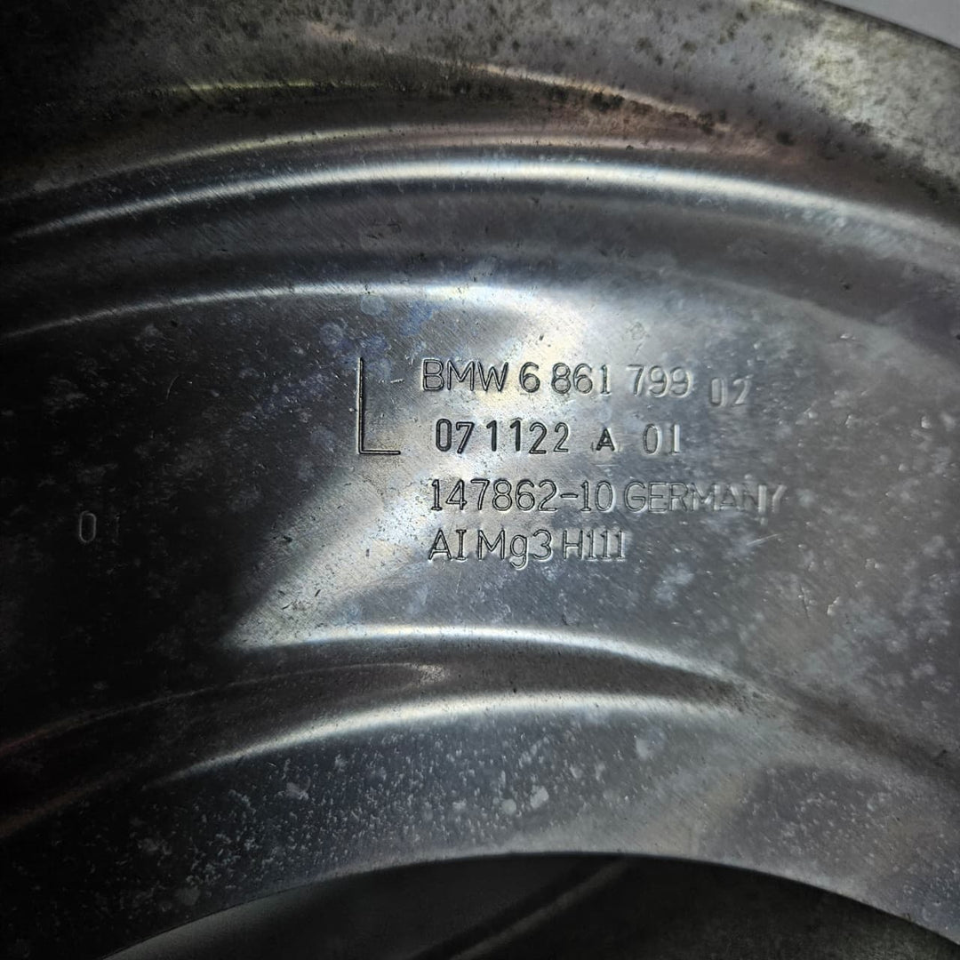 2017-2020 BMW 5 8 Series G30 G31 G15 530i Front Left Wheel Knuckle 6884385