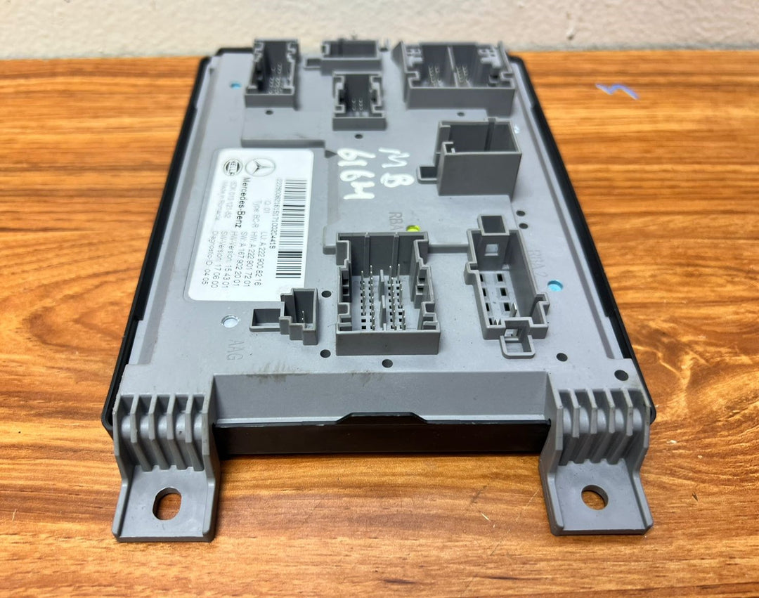 Mercedes-Benz S-Class Rear Signal Activation Module A2229008216 W222 OEM