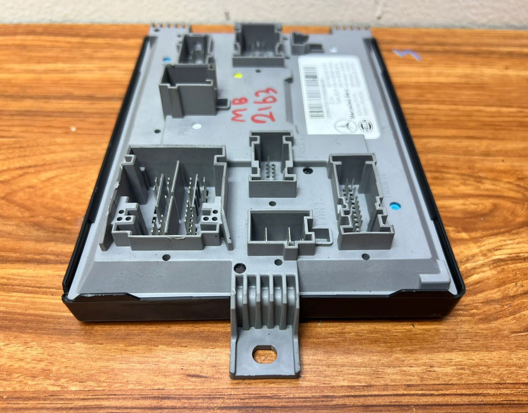 Mercedes-Benz Rear SAM Control Unit A2059007037 C-Class W205 OEM