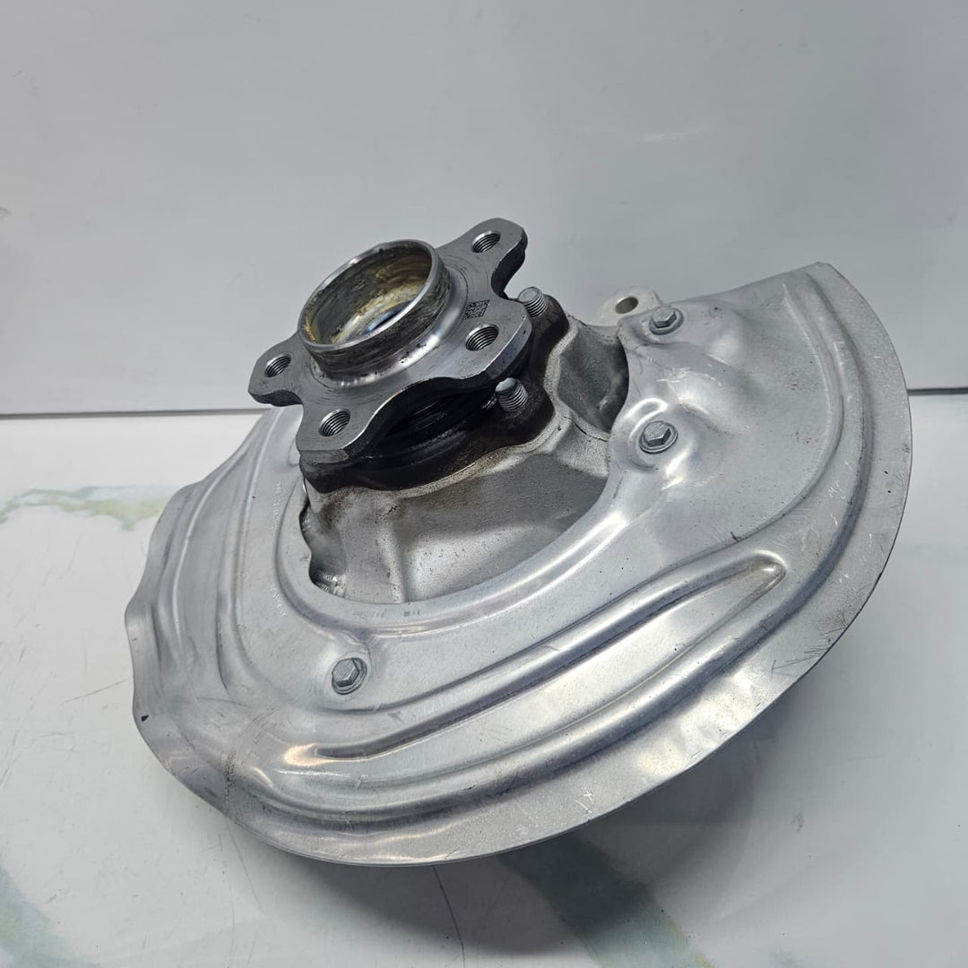 2018-2024 BMW X3 G01 X4 G02 HUB BEARING Knuckle RIGHT FRONT 6882598