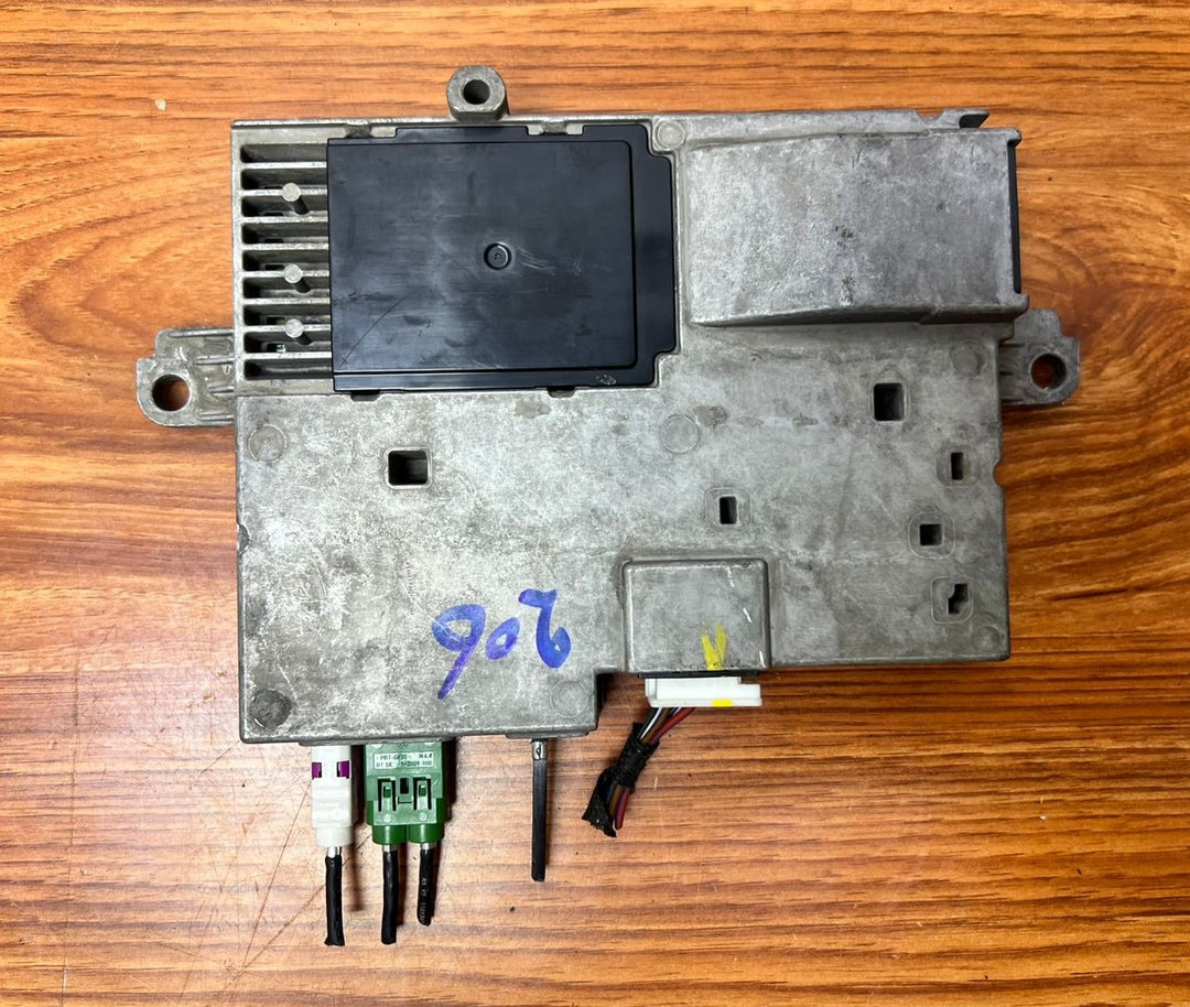 Mercedes-Benz EQE V295 Front Windshield Projection Control Unit A2239005432 OEM