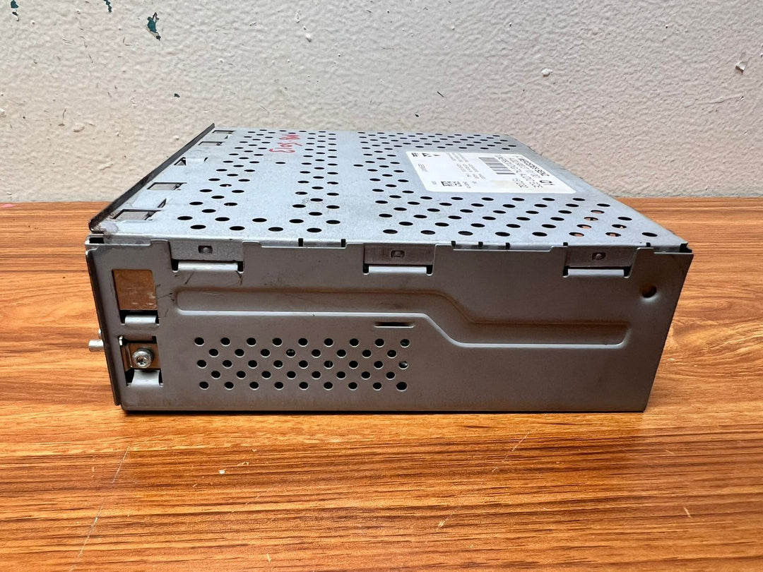 Mercedes-Benz Digital Audio Tuner Control Module A2229002710 W222 W292 GLE OEM
