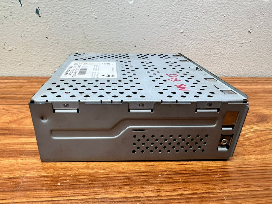 Mercedes-Benz Digital Audio Tuner Control Module A2229002710 W222 W292 GLE OEM