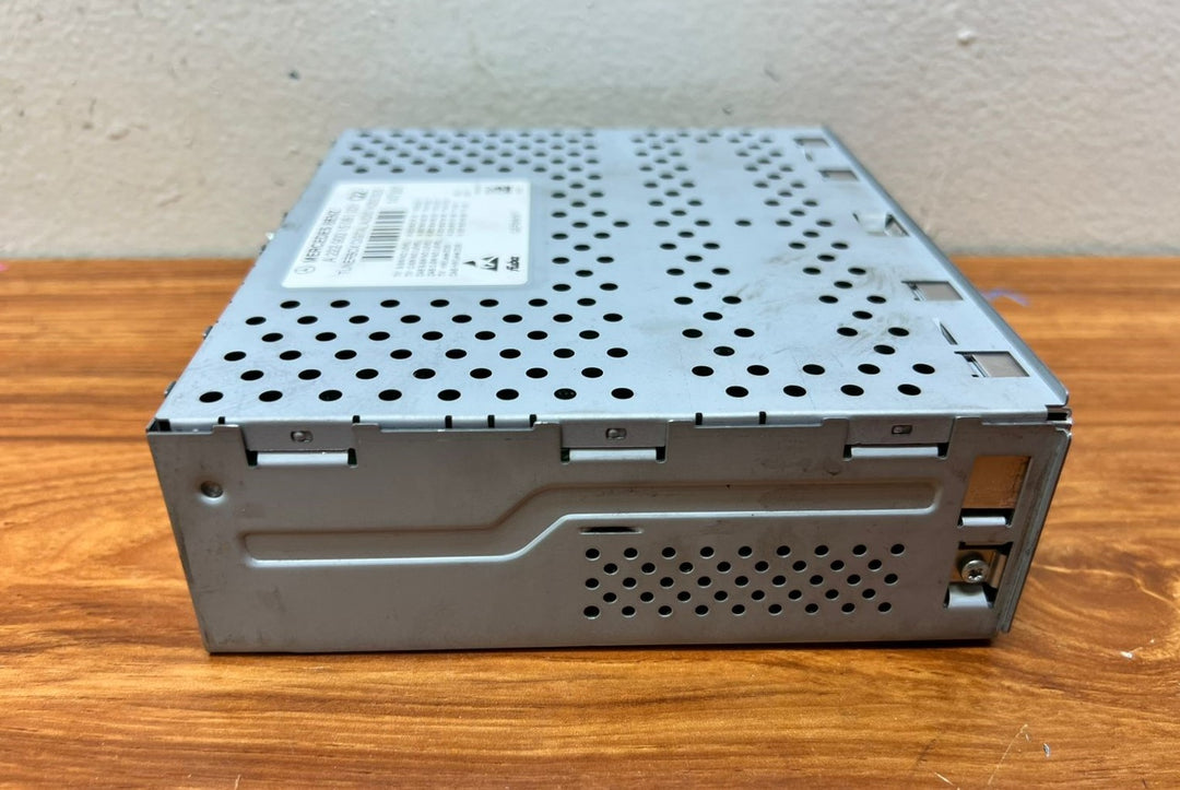 Mercedes-Benz S-Class Radio Tuner Control Unit A2229001508 W222 OEM