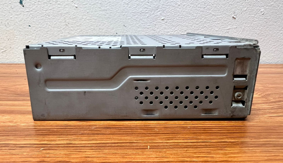 Mercedes-Benz GLE Digital Audio Tuner DAB Box A2229009211 W166 W205 C-Class OEM