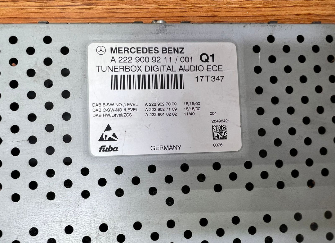 Mercedes-Benz GLE Digital Audio Tuner DAB Box A2229009211 W166 W205 C-Class OEM