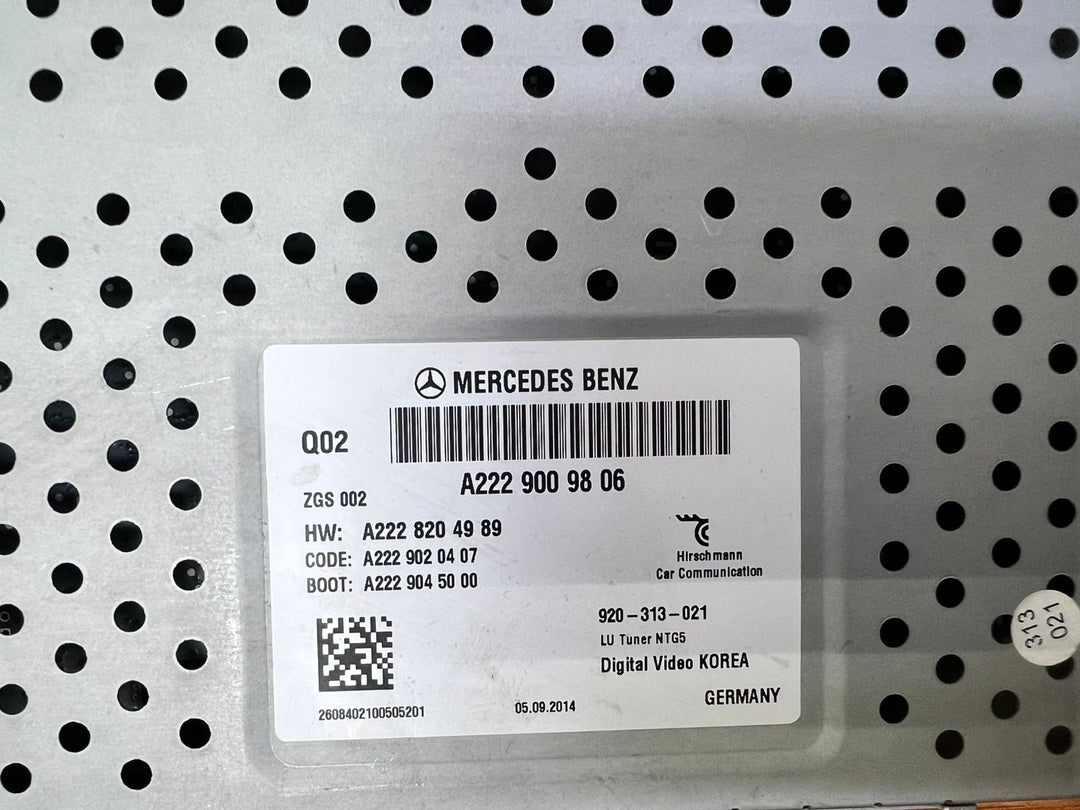 Mercedes-Benz Audio Control Unit A2229009806 C220 W222 S-Class OEM