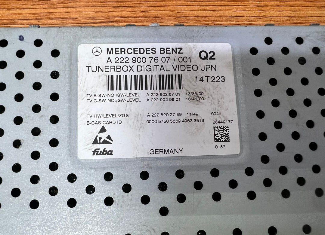 2014 Mercedes-Benz S550 Digital Tuner Control Unit A2229007607 S-Class W222 OEM