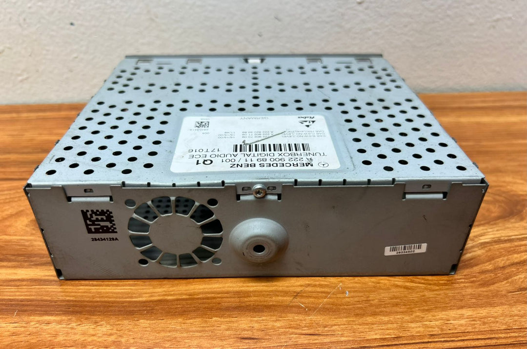Mercedes-Benz GLC Digital Audio Tuner Box A2229008911 W253 X253 C253 OEM