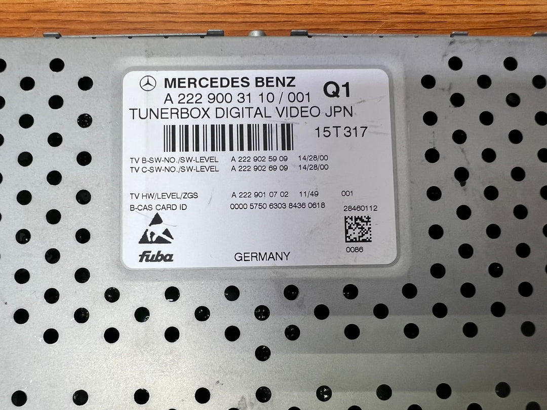 Mercedes-Benz TV Tuner Control Unit A2229003110 S-Class W222 C-Class W205 OEM