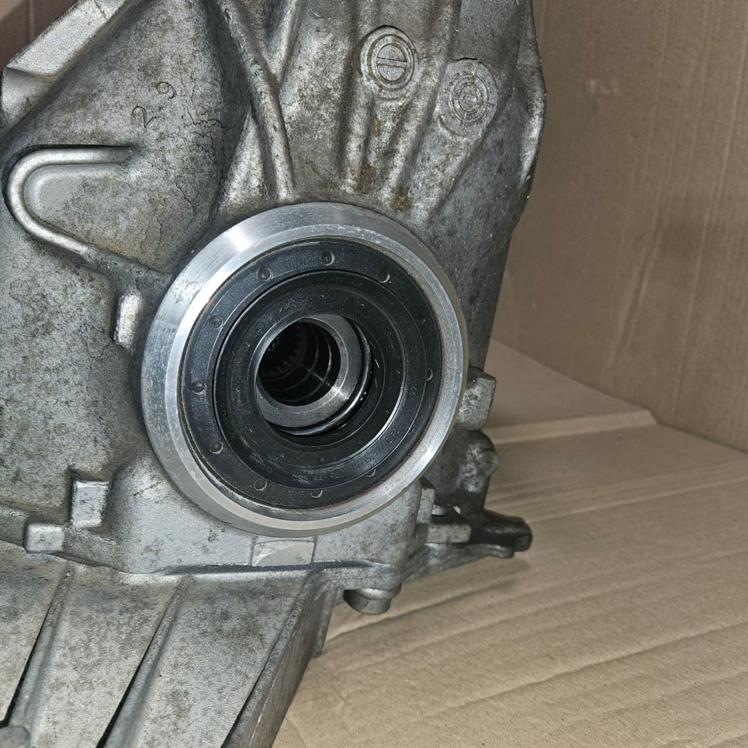 2017-2019 BMW G30 G31 540i xDrive Rear Differential 8686205 GHPA293H 2.93