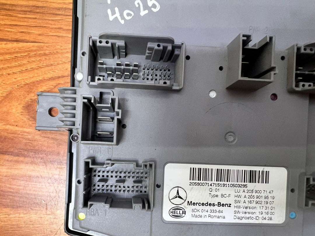 Mercedes-Benz C-Class SAM Electrical Center Control Unit A2059007147 W205 W253 OEM