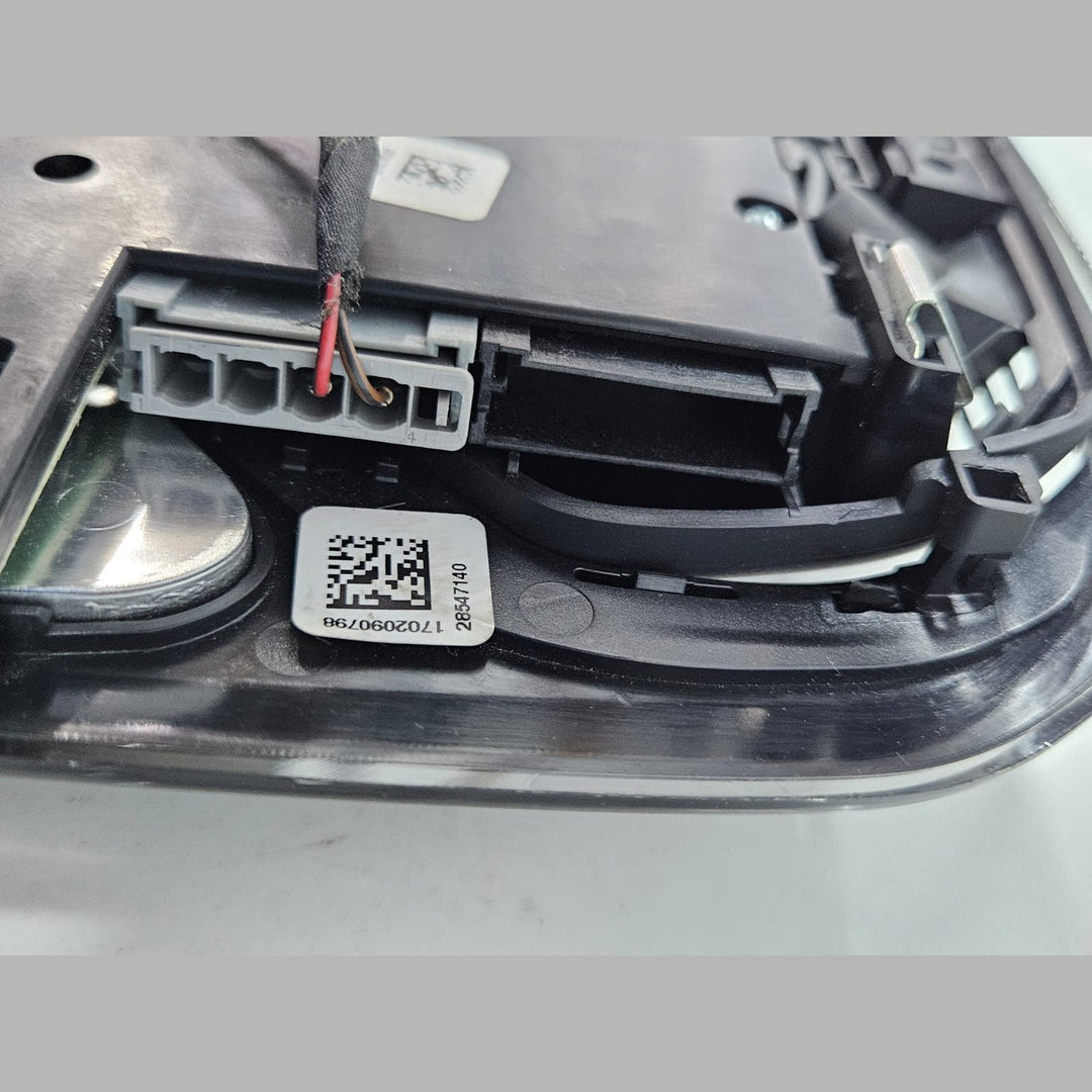 2017-2020 BMW 530i G30 G31 Overhead Console Dome Reading Light 6838169 OEM USED