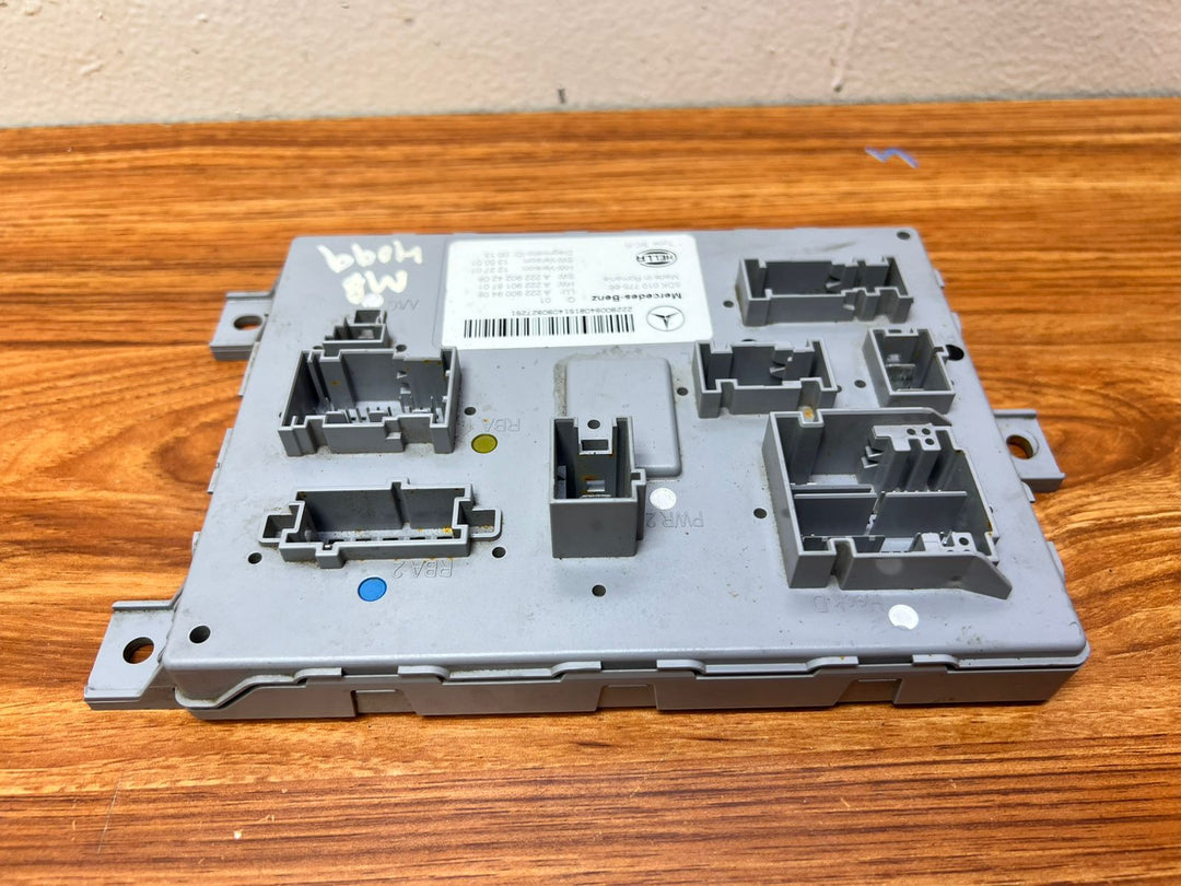 Mercedes-Benz S-Class Rear SAM Body Control Module A2229009408 W222 OEM