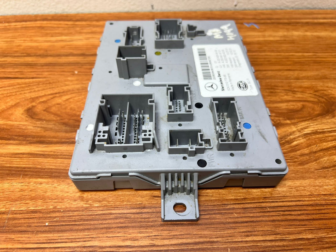 Mercedes-Benz S-Class Rear SAM Body Control Module A2229009408 W222 OEM