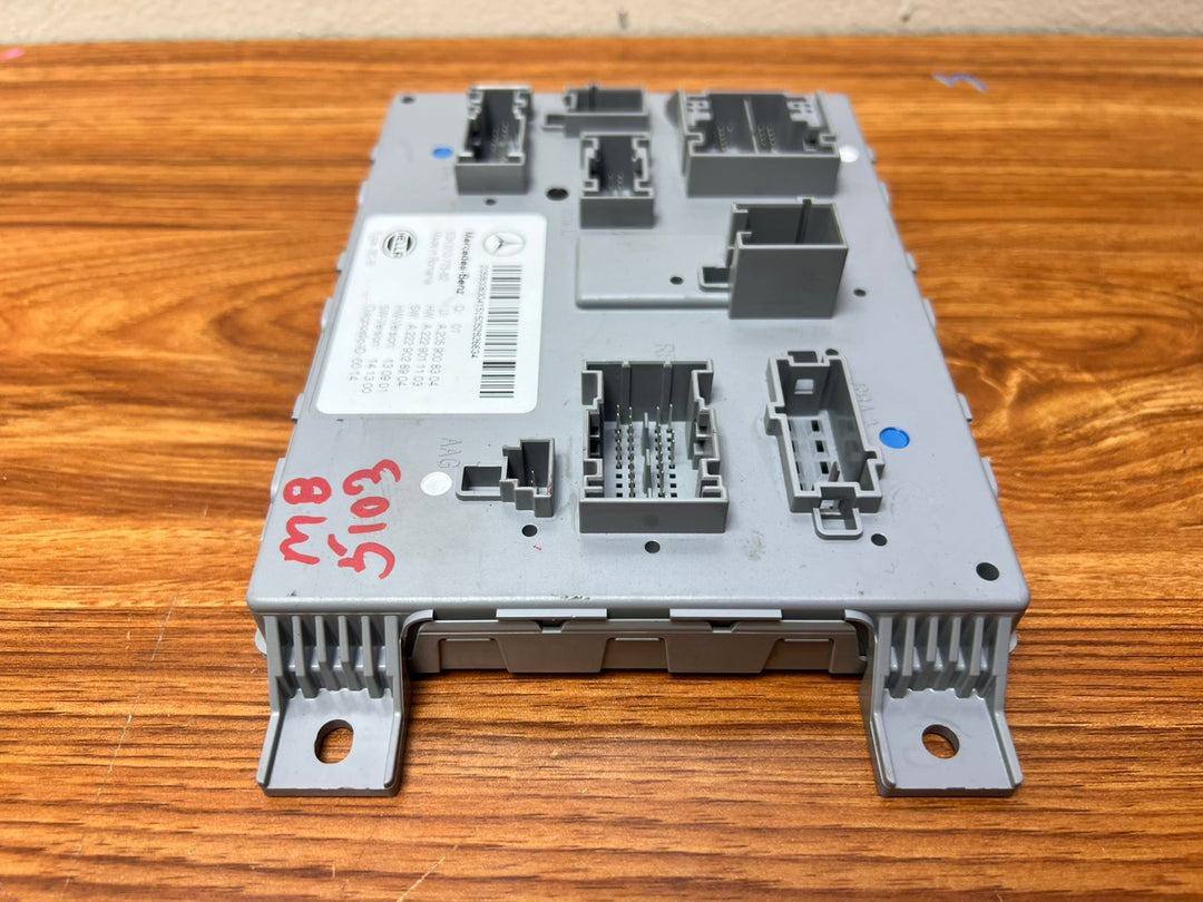 2014-2020 Mercedes-Benz C200 Rear SAM Body Control Module A2059008304 W205 OEM