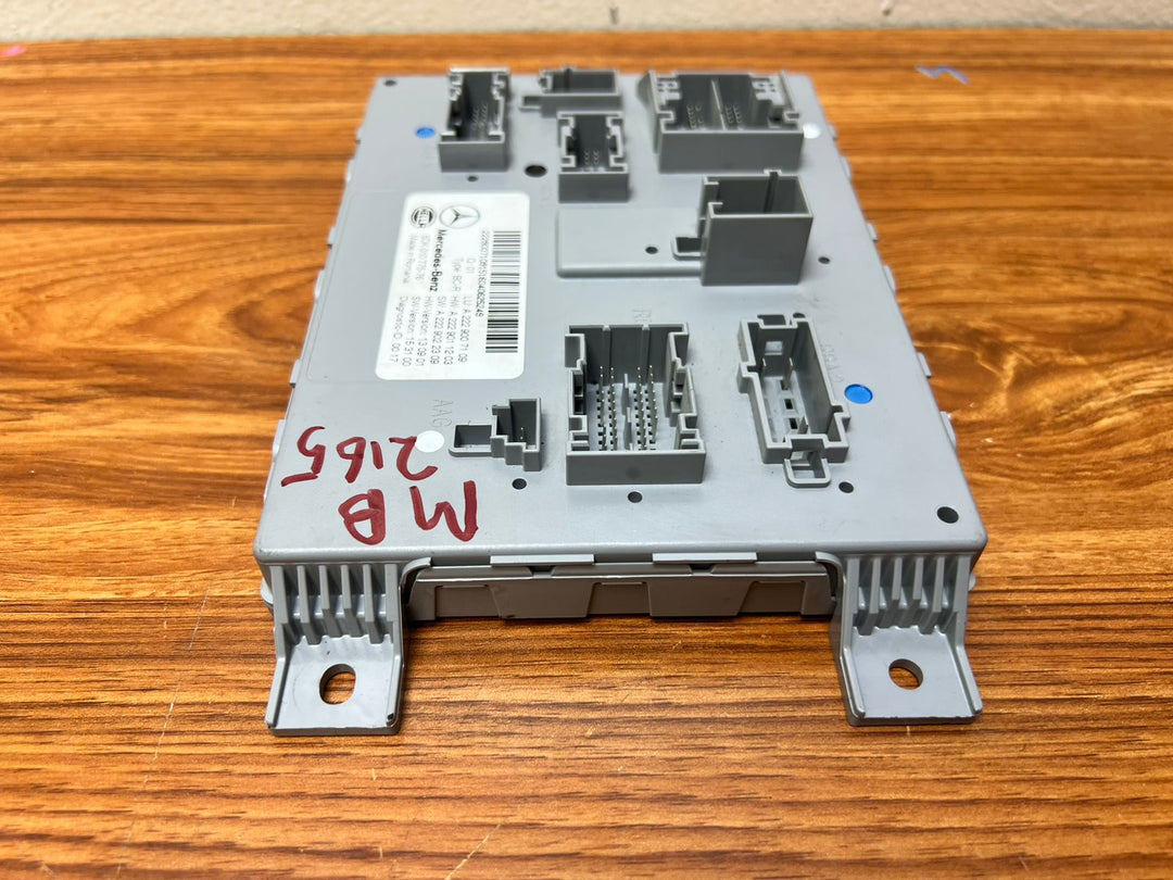 Mercedes-Benz C-Class Rear SAM Body Control Unit A2229007109 W205 OEM