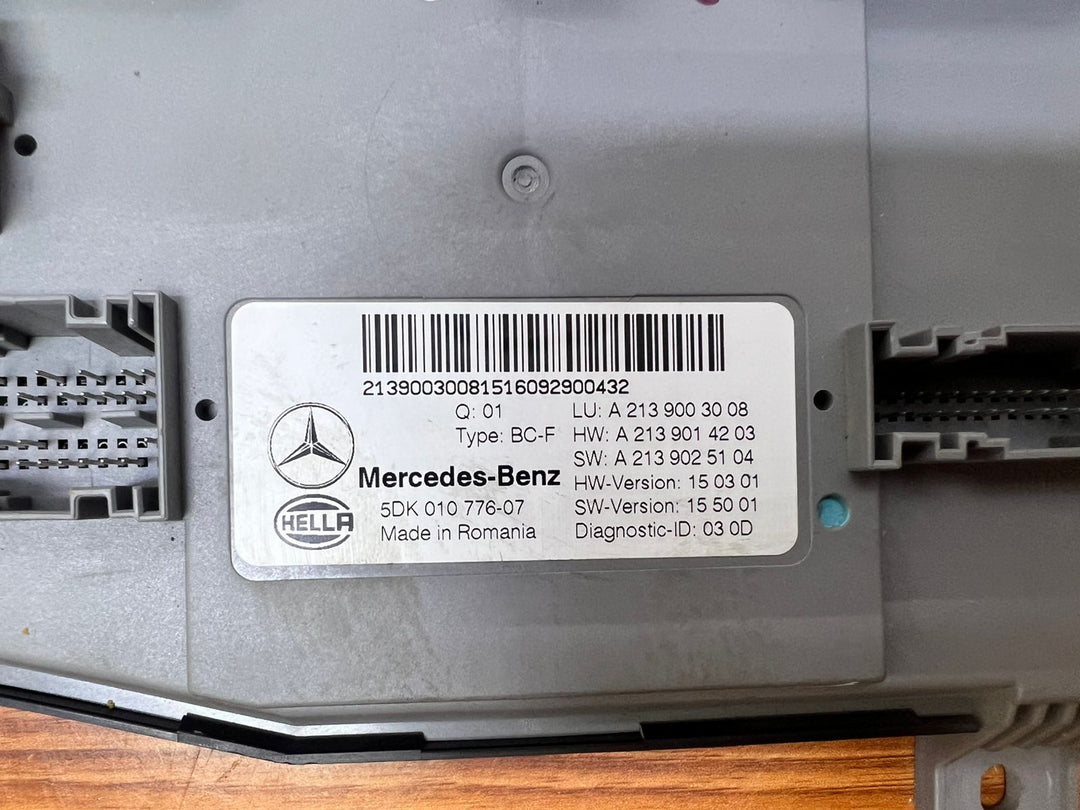 Mercedes-Benz E220d Front SAM Control Unit A2139003008 E-Class W213 OEM