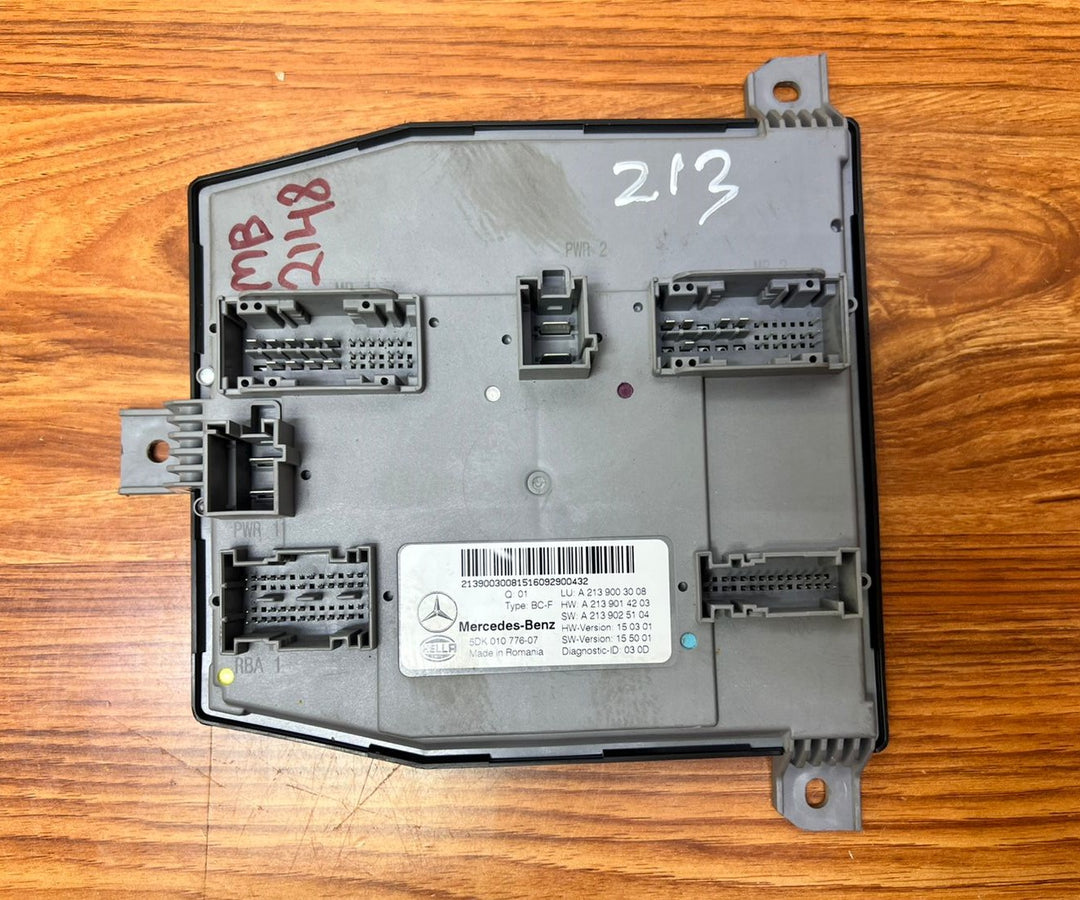 Mercedes-Benz E220d Front SAM Control Unit A2139003008 E-Class W213 OEM