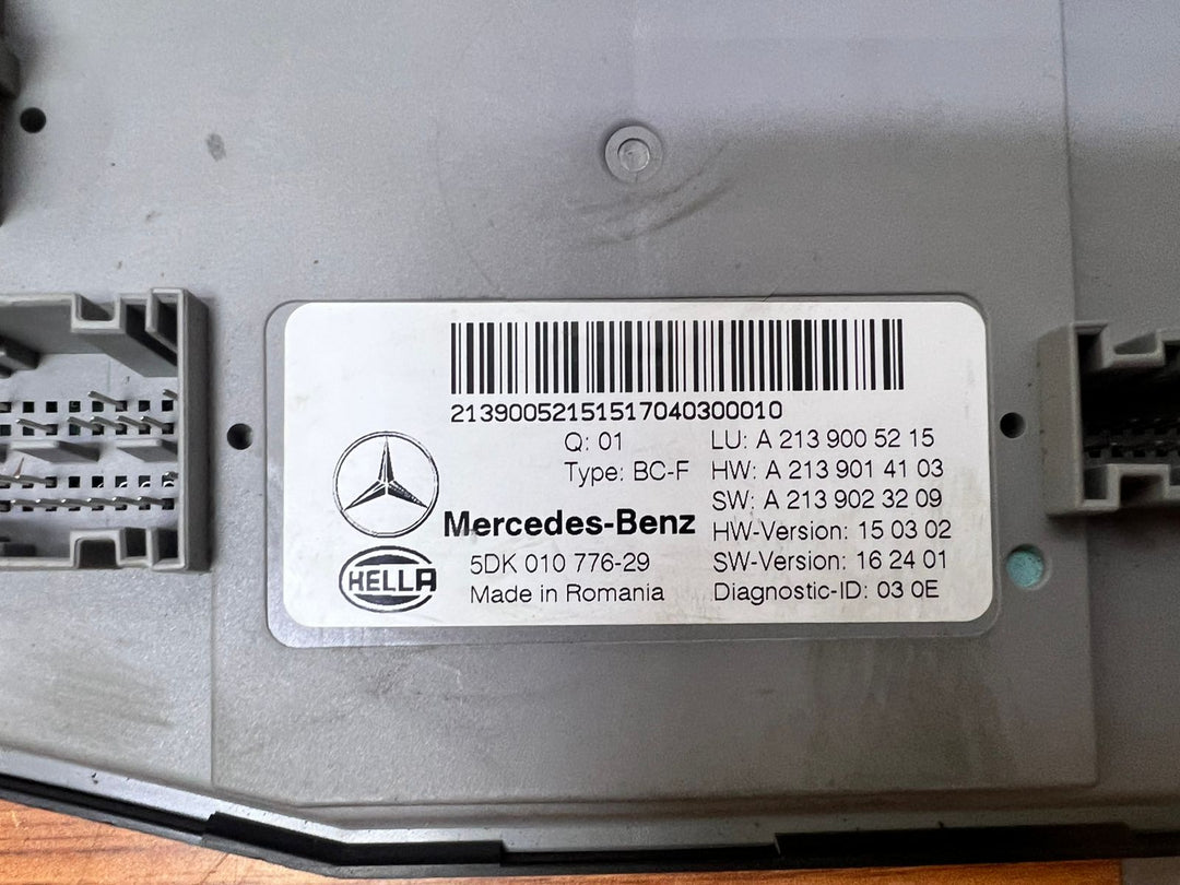 2017-2018 Mercedes-Benz E300 E400 Control Unit A2139005215 W213 E-Class OEM