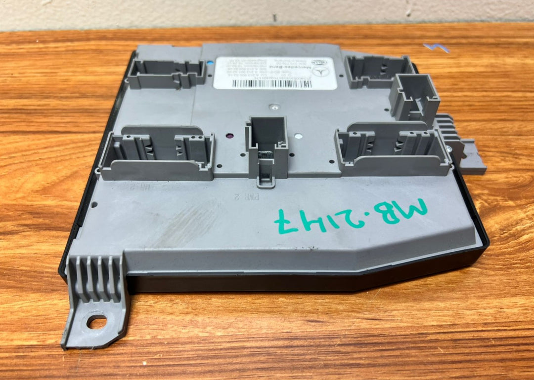 Mercedes-Benz Front SAM Body Control Unit A2139005315 E-Class W213 C238 OEM