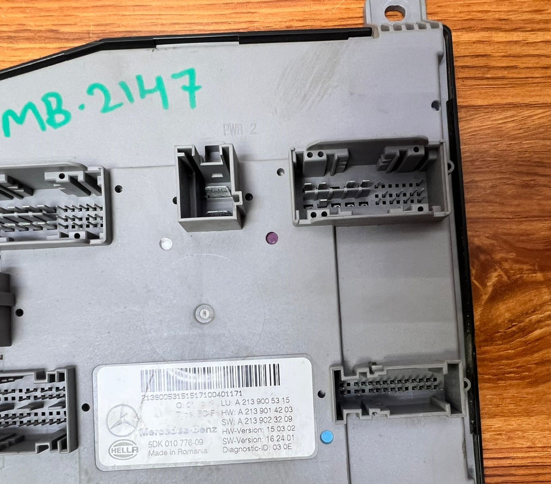 Mercedes-Benz Front SAM Body Control Unit A2139005315 E-Class W213 C238 OEM