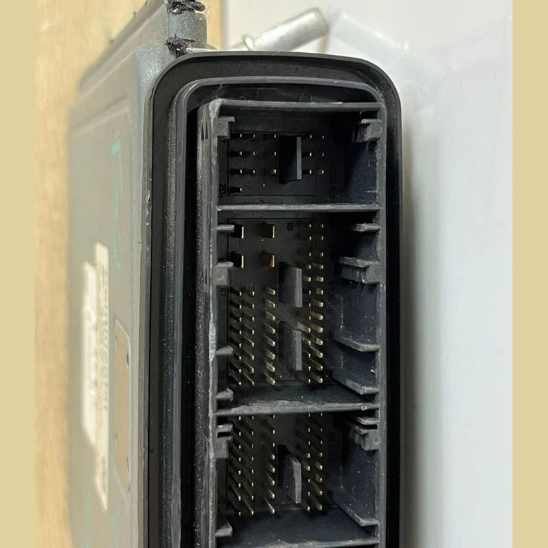 2009–2012 BMW 750i F01 F02 N63 4.4L V8 Engine Control Module ECU Set (7604075) – OEM