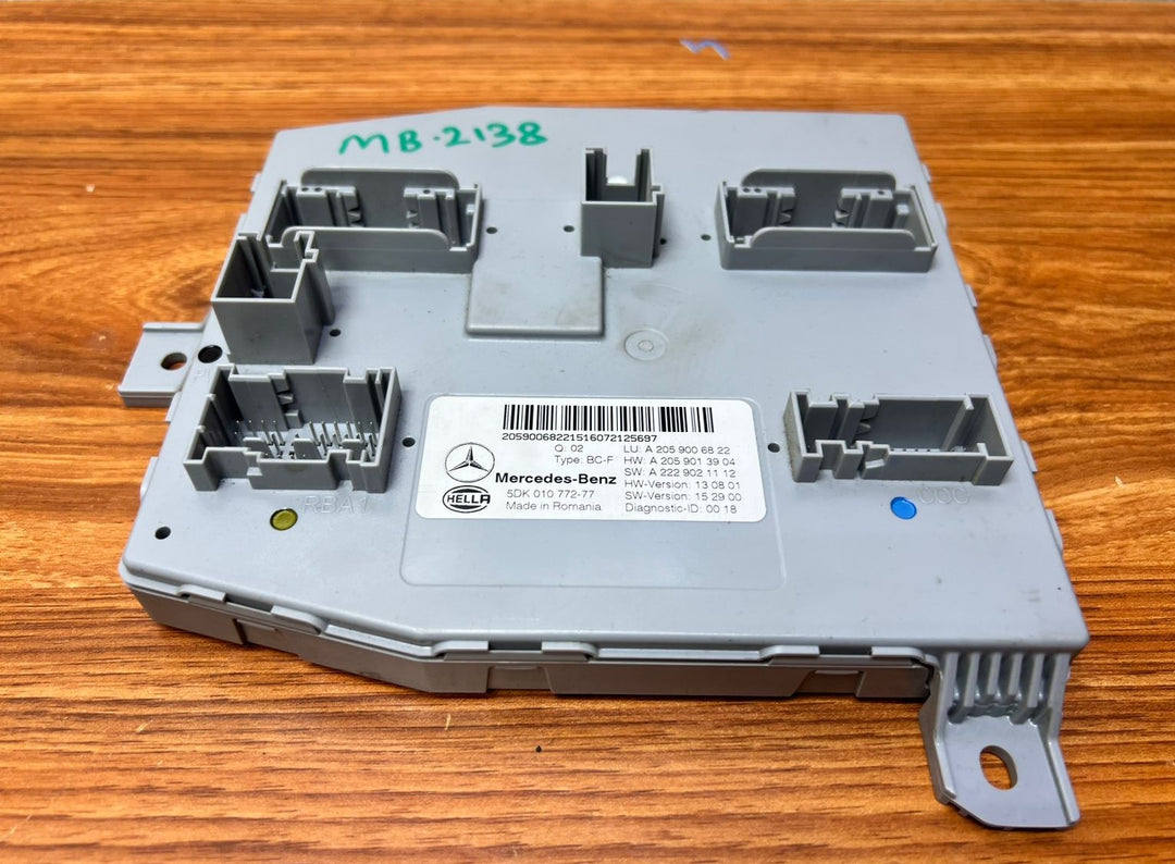 Mercedes-Benz C-Class SAM Body Control Module A2059006822 W205 OEM