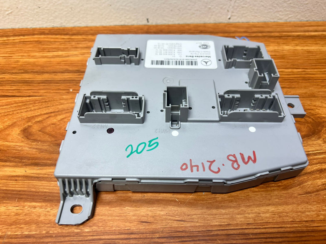 Mercedes-Benz Front SAM Body Control Module A2059006818 C-Class W205 OEM