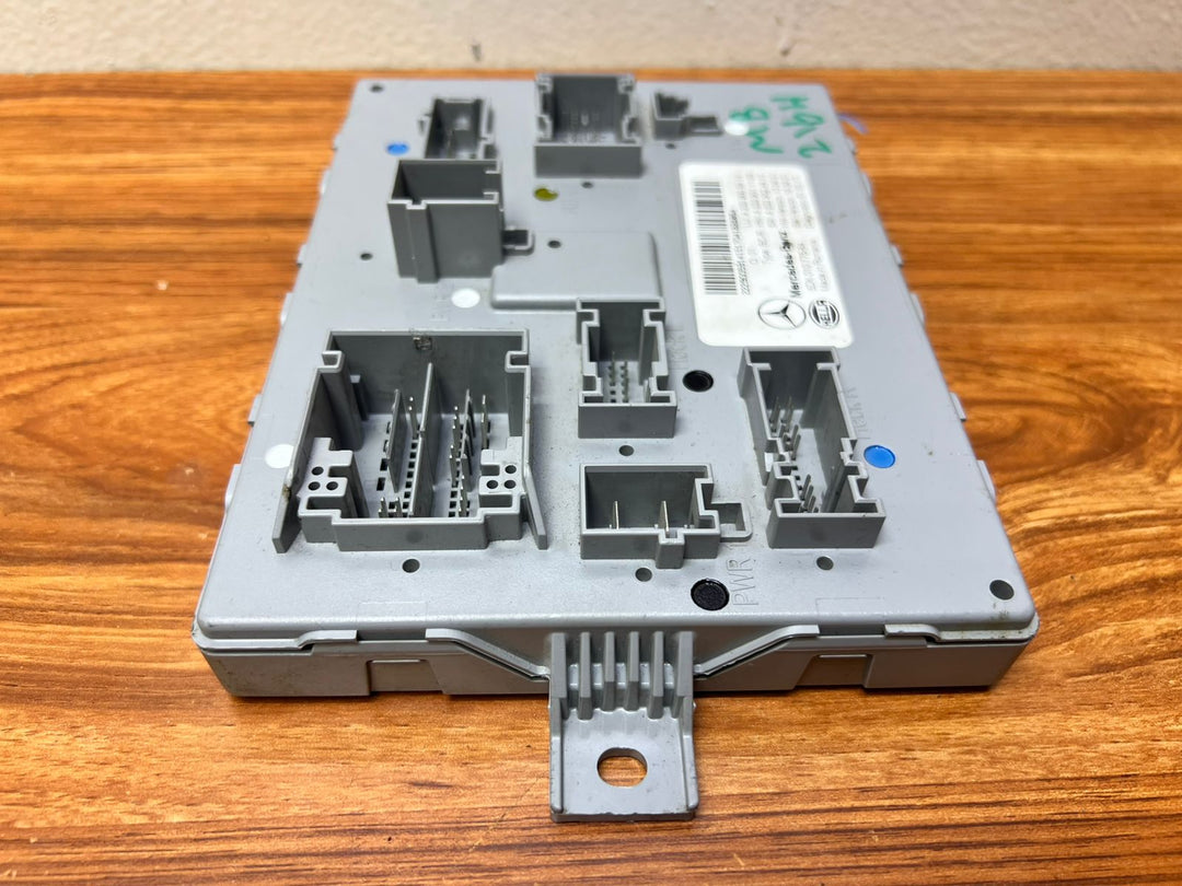 Mercedes-Benz Rear Comfort SAM Body Control Module A2229005914 C-Class W205 OEM