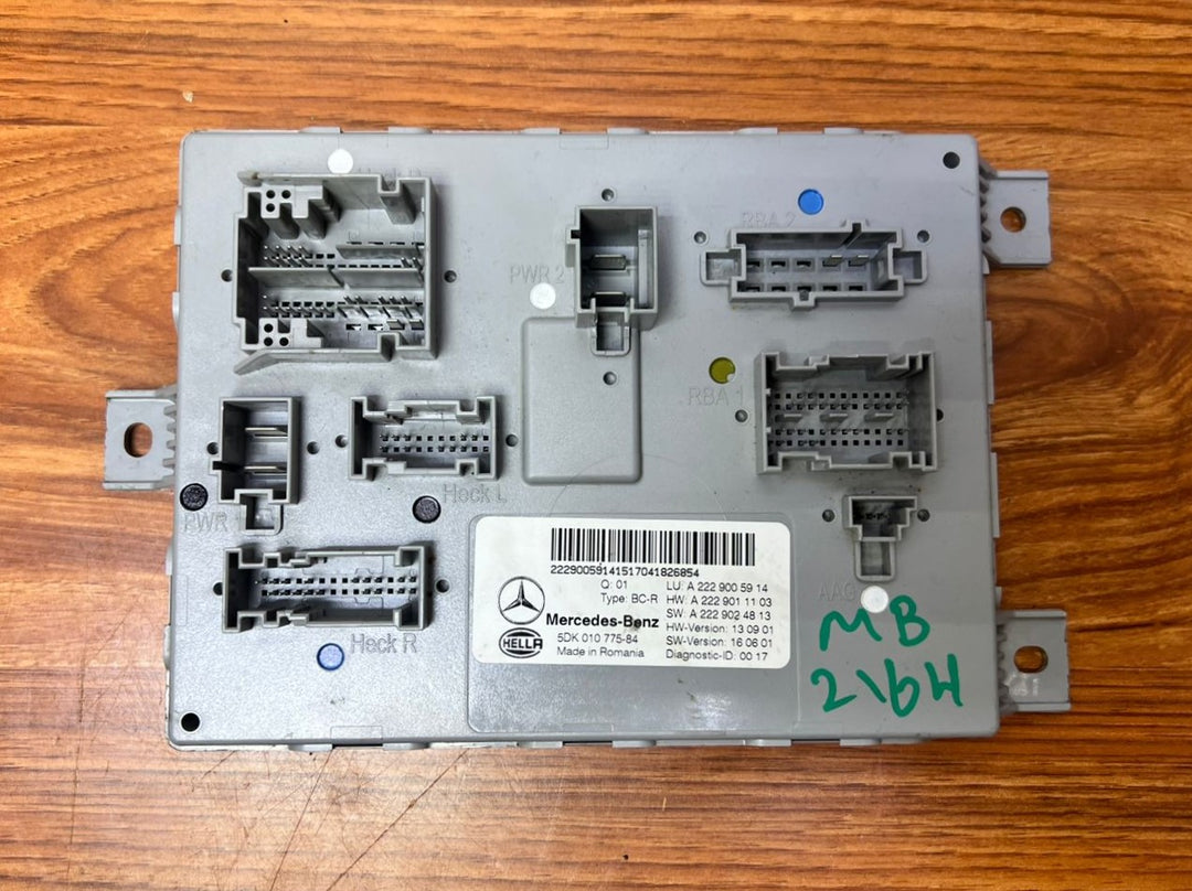Mercedes-Benz Rear Comfort SAM Body Control Module A2229005914 C-Class W205 OEM