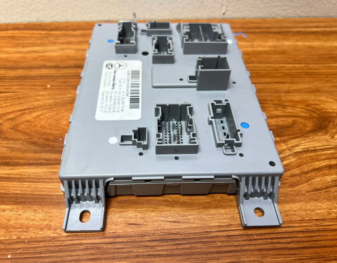 Mercedes-Benz Rear SAM Body Control Module A2229007009 C-Class W205 OEM