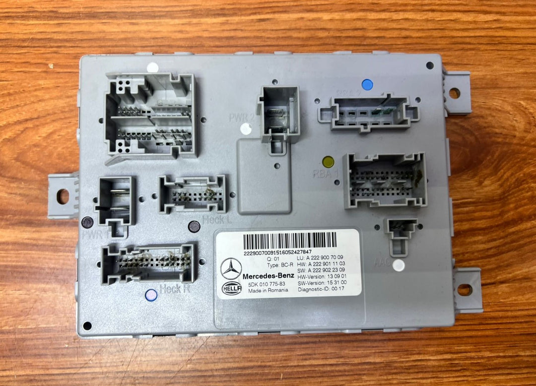 Mercedes-Benz Rear SAM Body Control Module A2229007009 C-Class W205 OEM