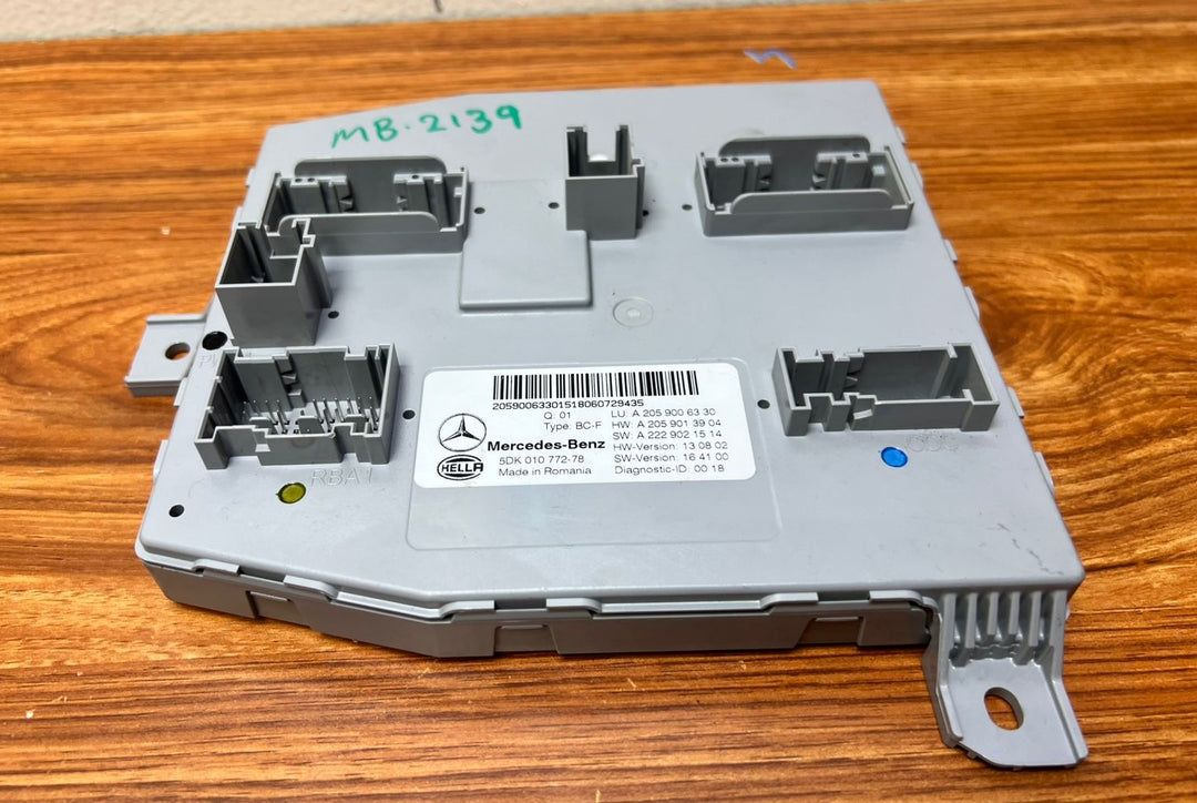 Mercedes-Benz Front SAM Body Control Module A2059006330 C-Class W205 OEM