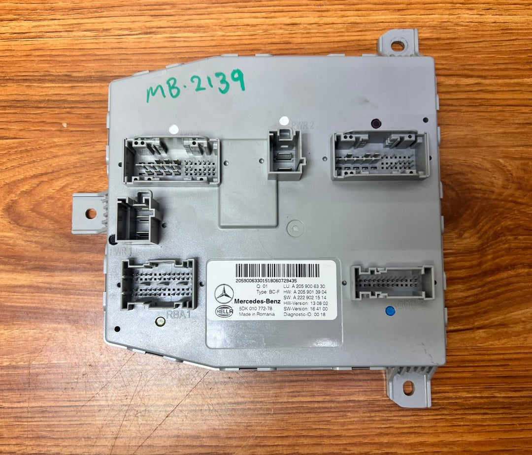 Mercedes-Benz Front SAM Body Control Module A2059006330 C-Class W205 OEM