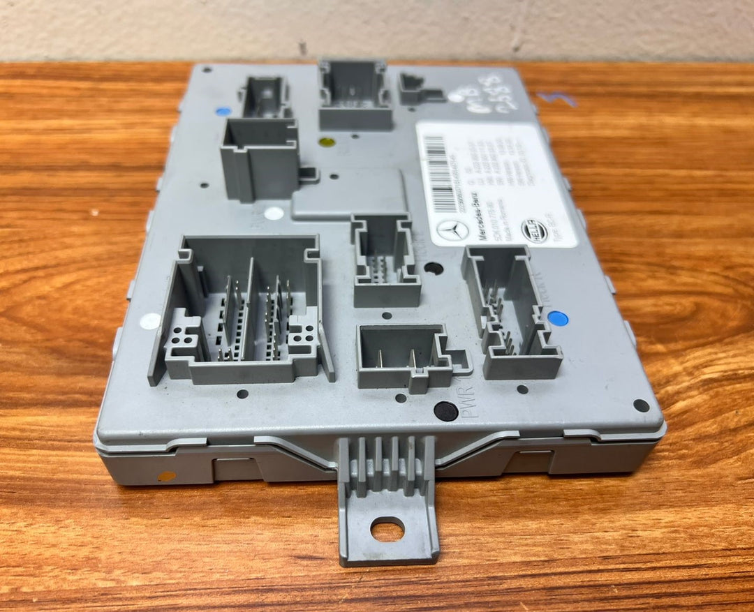 Mercedes-Benz C-Class SAM Body Control Module A2229006007 W205 W222 S-Class OEM