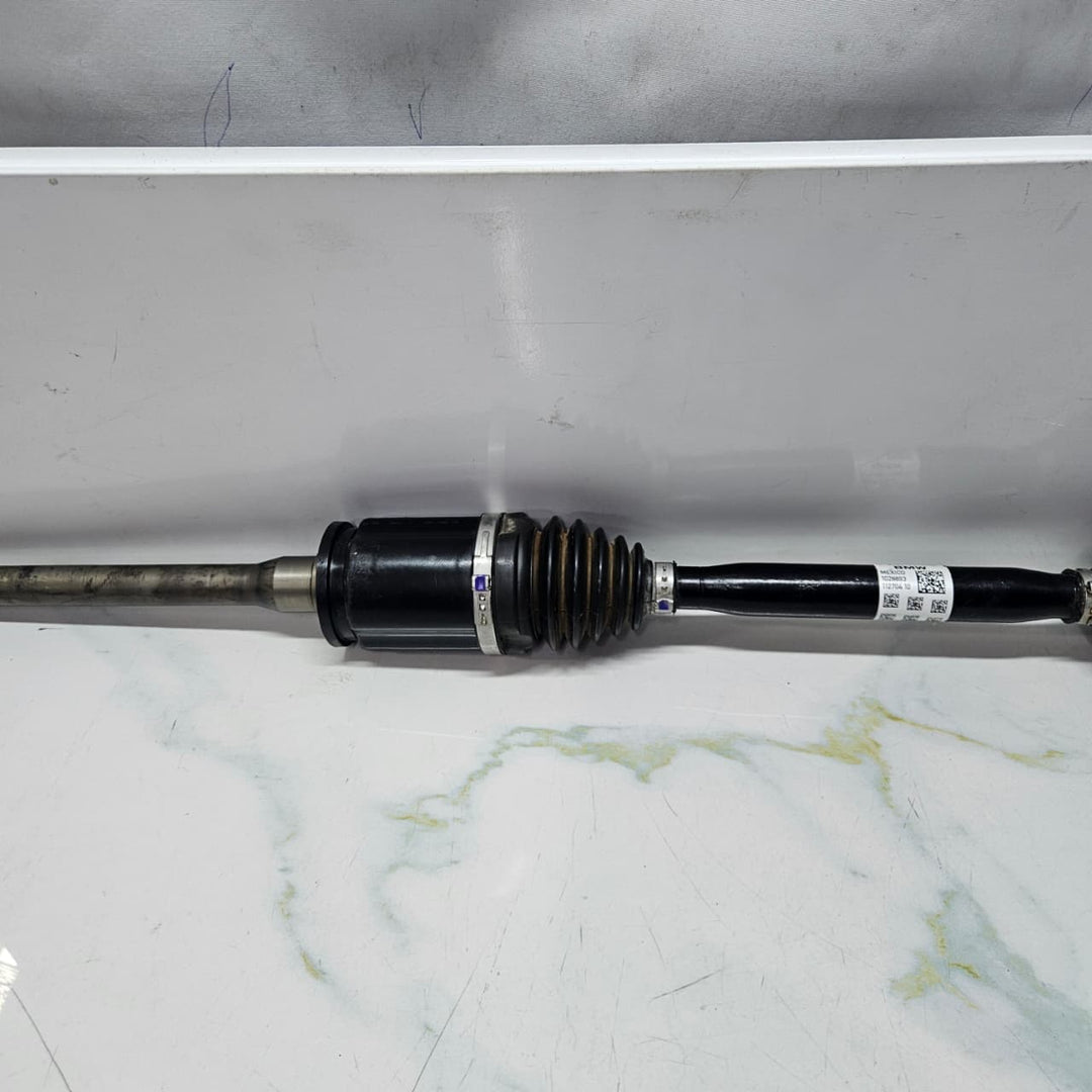 2023 BMW XM G09 S68 4.4 V8 Front Right Driveshaft 5A2E808 TEST DRIVE SHAFT 30KM