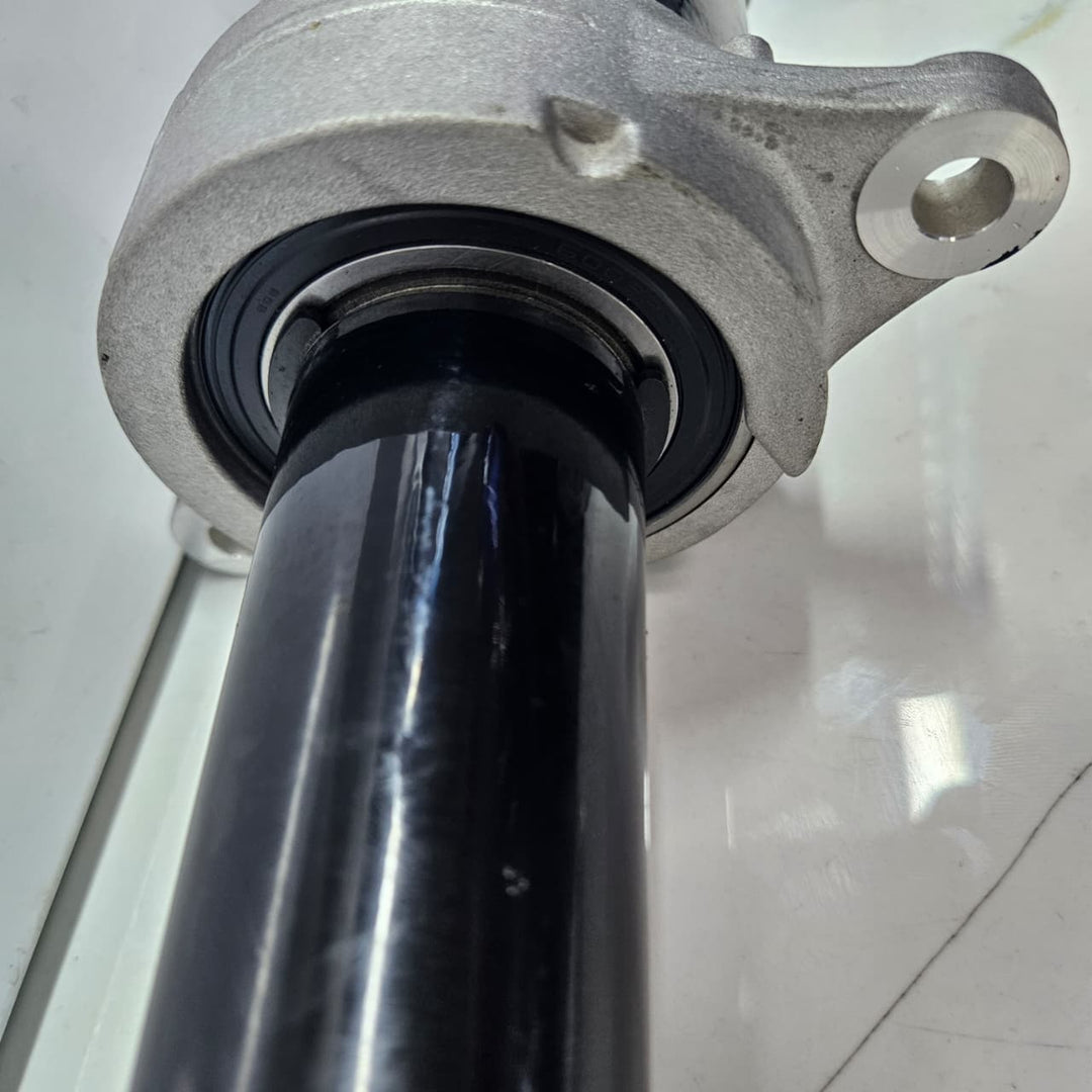 2022-2025 BMW I4 G26 Front Right Axle Shaft Assembly 5A25C58