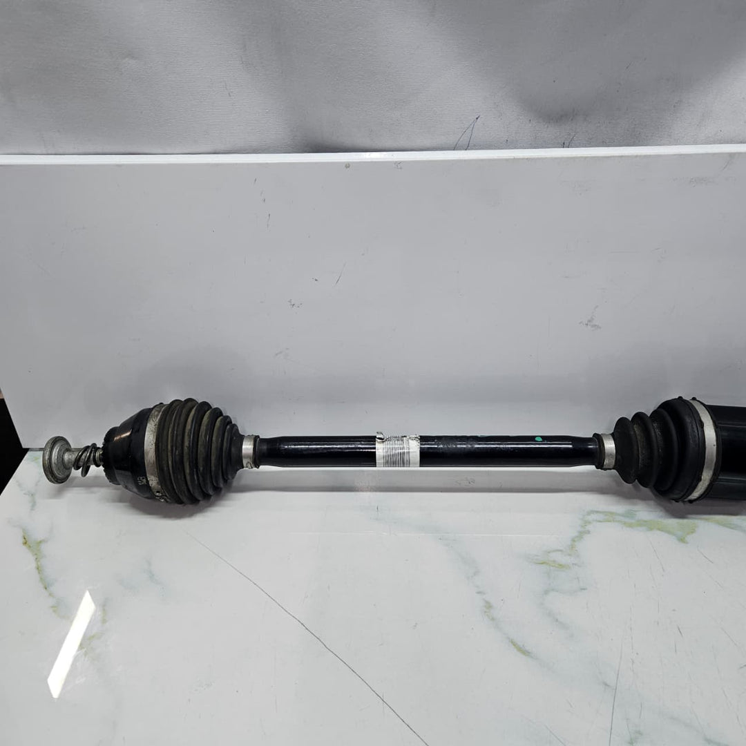 2014-2019 BMW i8 Rear Right Driveshaft 8611320
