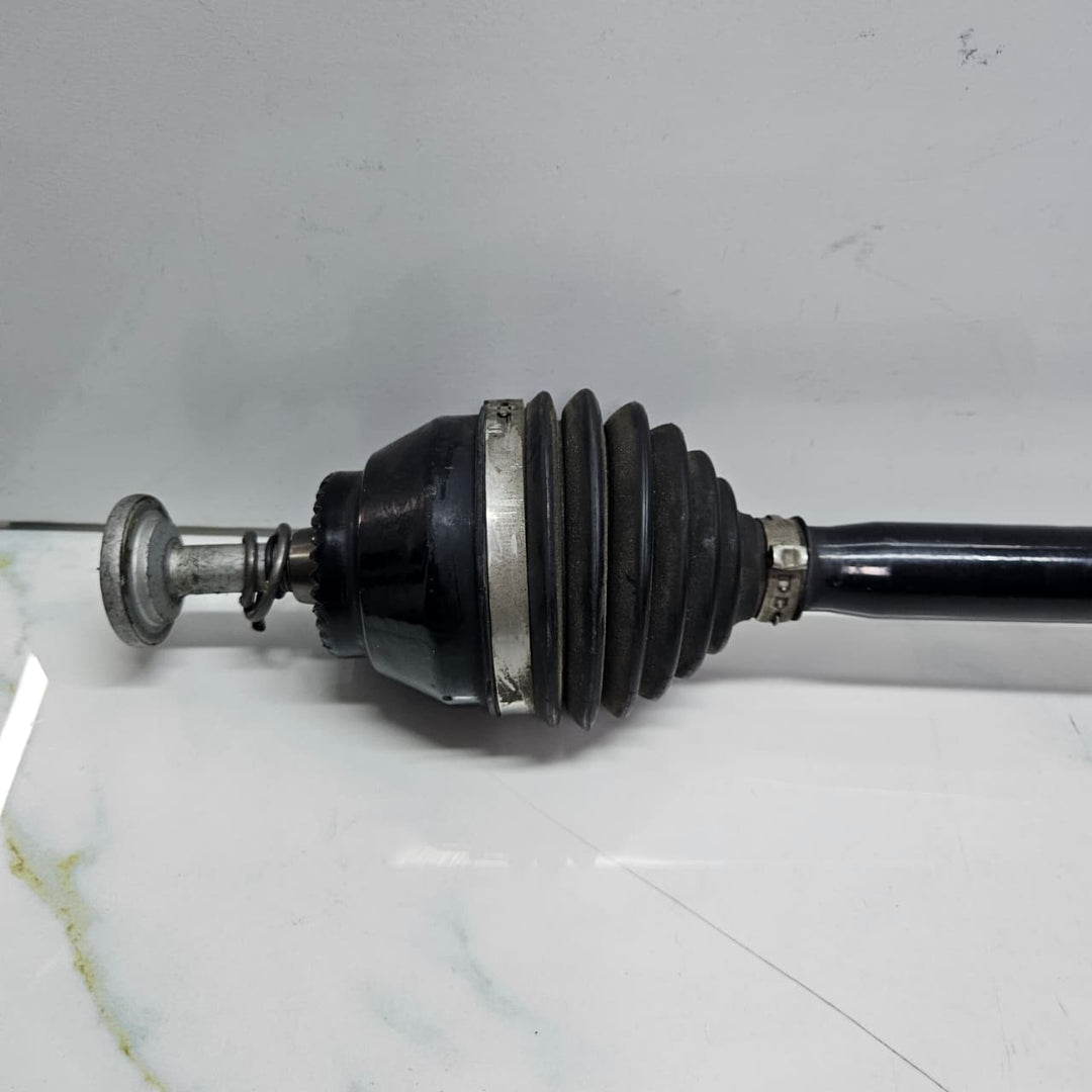 2014-2019 BMW i8 Rear Right Driveshaft 8611320