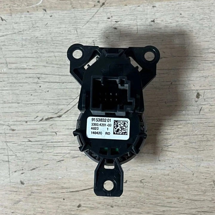 2011–2012 BMW 750i F02 N63 4.4L V8 Engine Control Module ECU Set (7619884) – OEM
