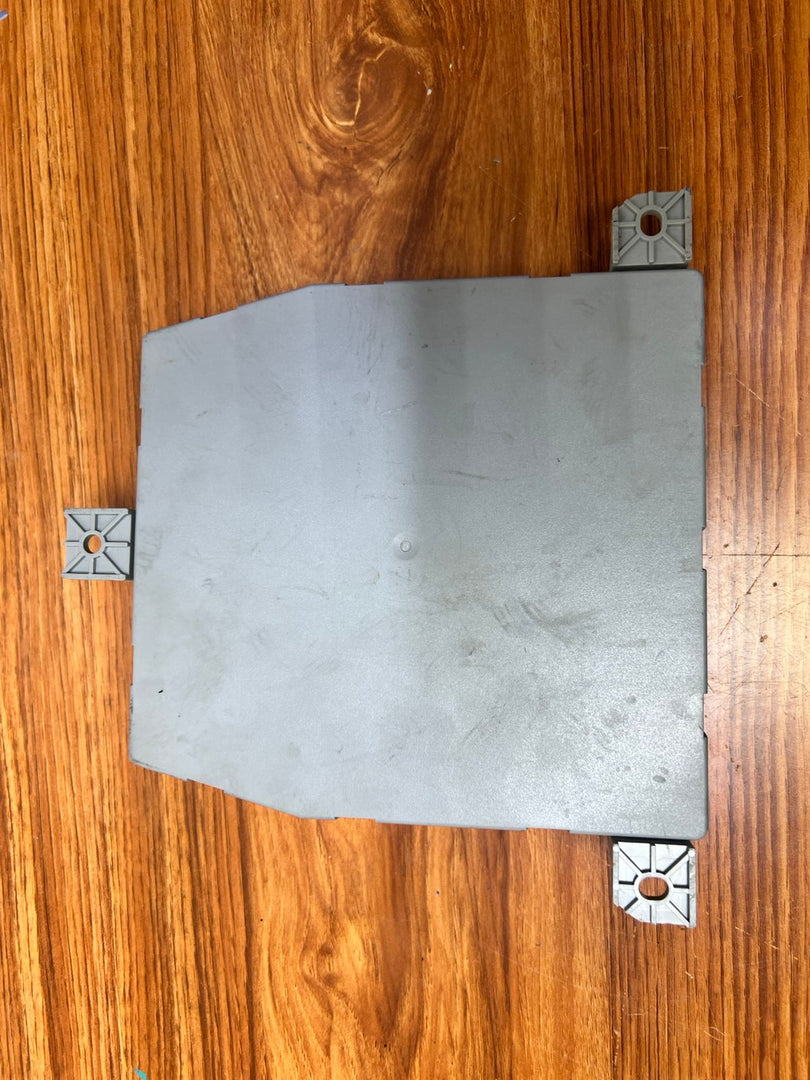 Mercedes-Benz C-Class Front SAM Body Control Module A2059009321 W205 OEM