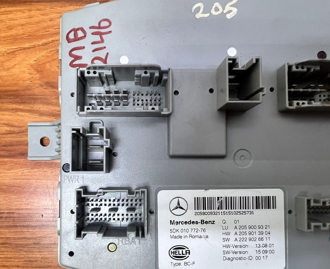 Mercedes-Benz C-Class Front SAM Body Control Module A2059009321 W205 OEM