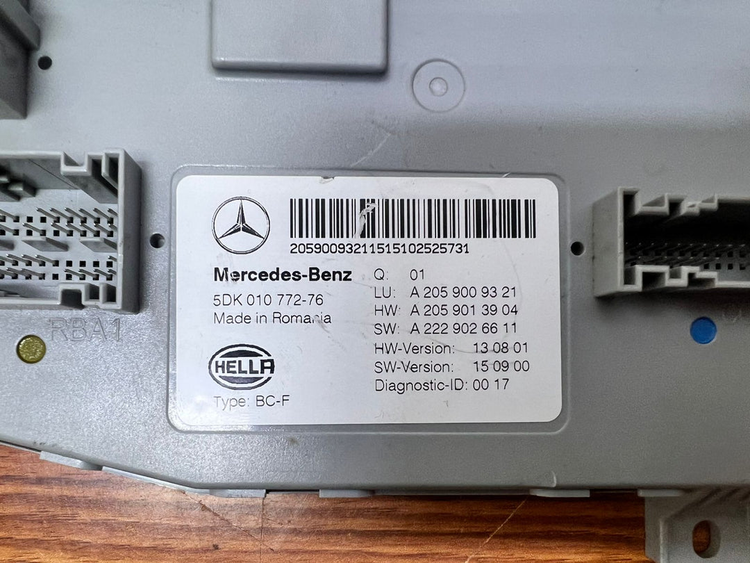 Mercedes-Benz C-Class Front SAM Body Control Module A2059009321 W205 OEM